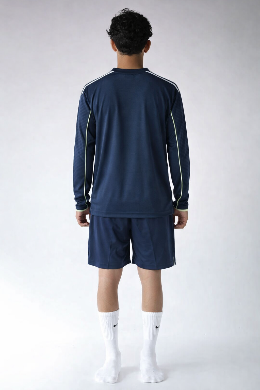 CUSTOM- Real Madrid 25/26 Away Full Sleeve - Set Version