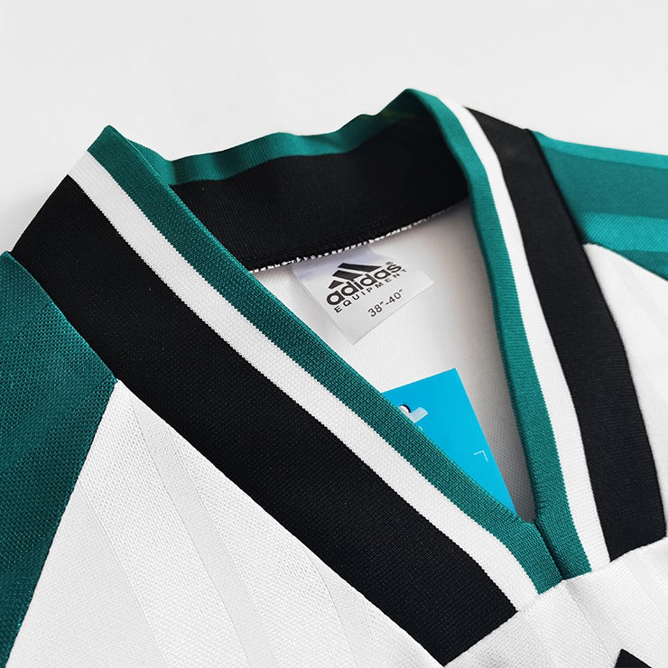 Liverpool 1993/95 Away - Retro