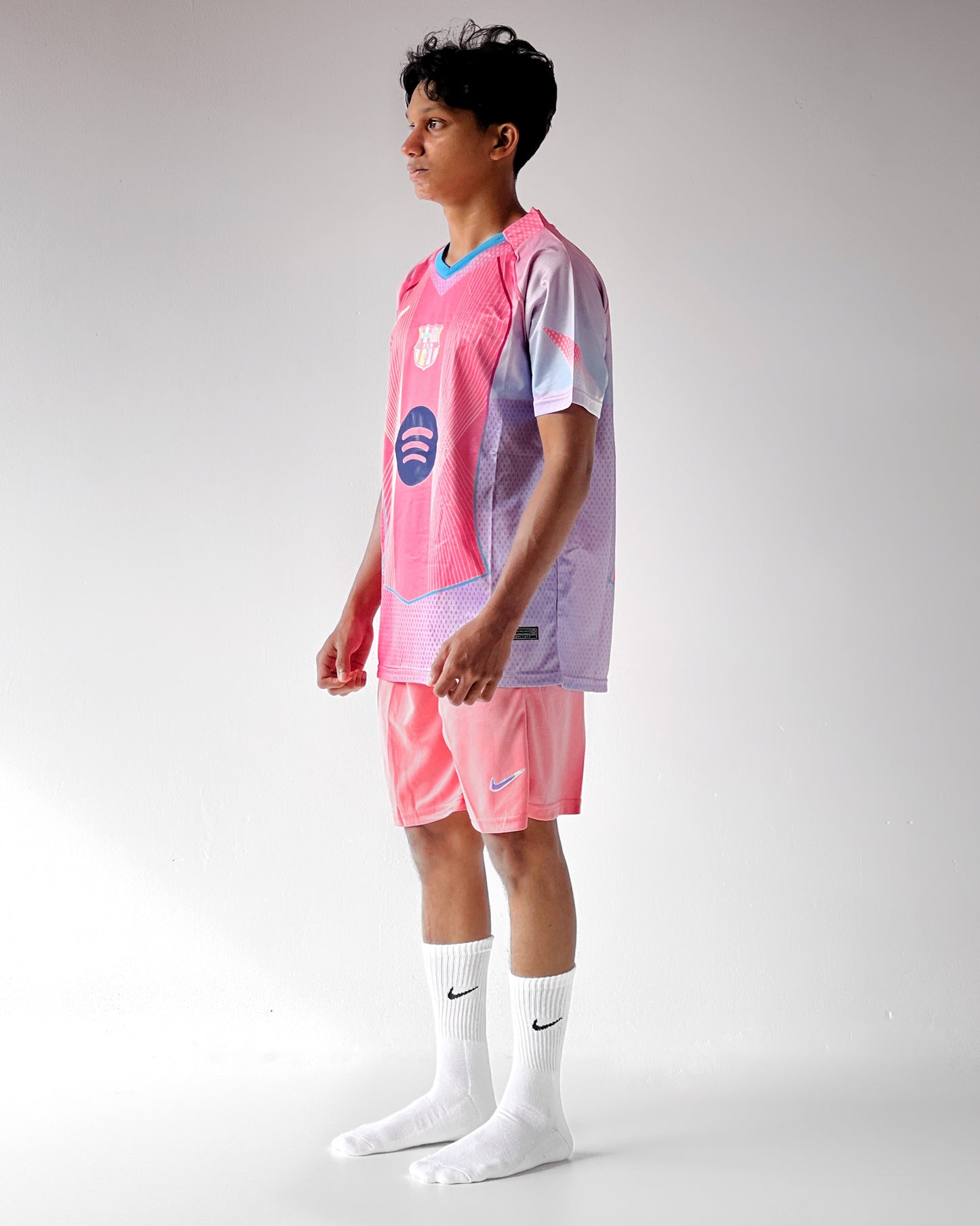 FC Barcalona Pink Away Kit 2023/24 - Set Quality