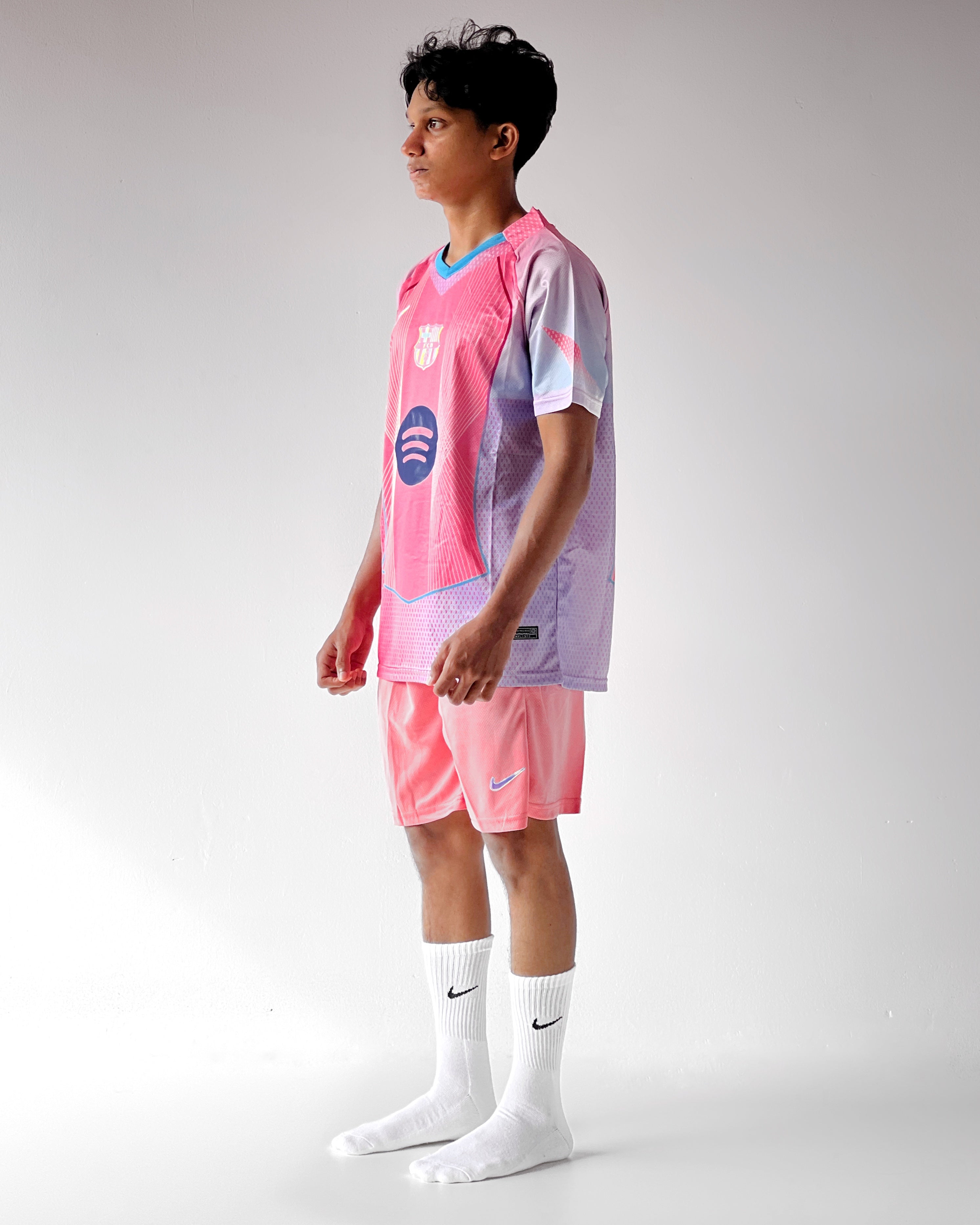 FC Barcalona Pink Away Kit 2023/24 - Set Quality