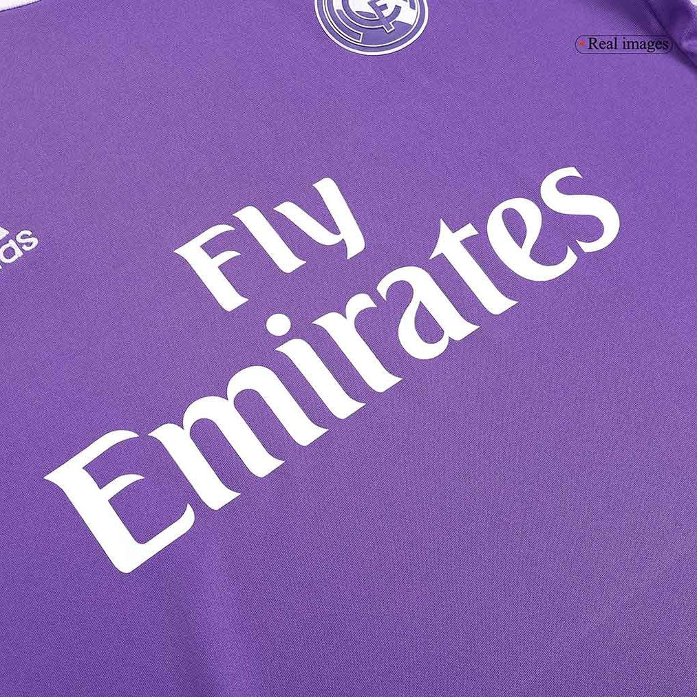 Real Madrid 2016/17 - Retro